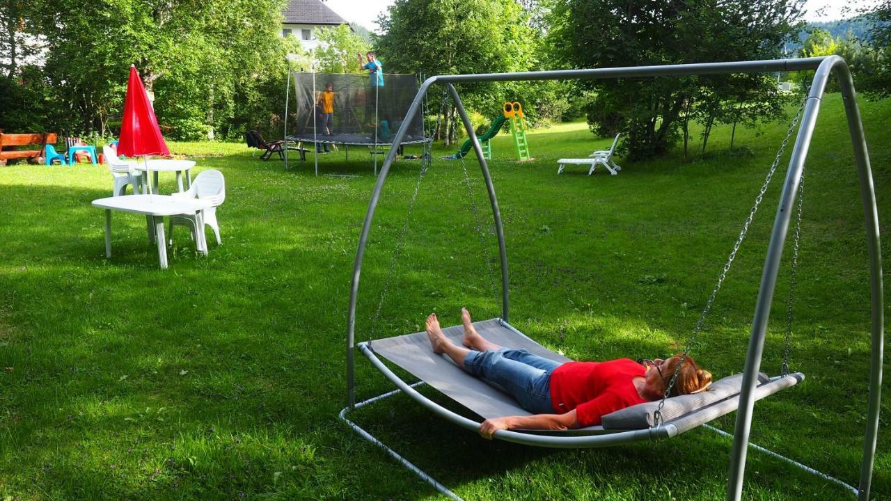 B1 Albmatte-Fewo Sauna, Hallenbad Aussenbecken Massagen Nebenan Menzenschwand-Hinterdorf Buitenkant foto